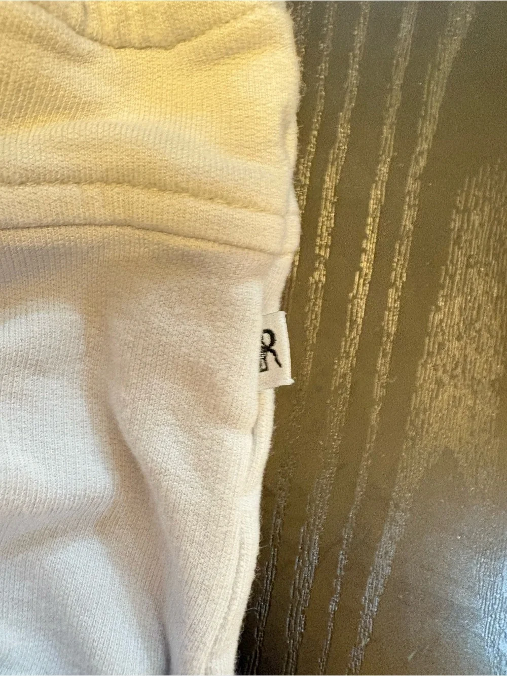 Bums and Roses comfortable cream